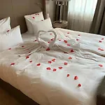 Townhouse Hotel