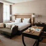 Townhouse 5*
