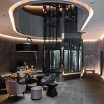 Townhouse Hotel 5*