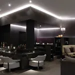 Townhouse Hotel