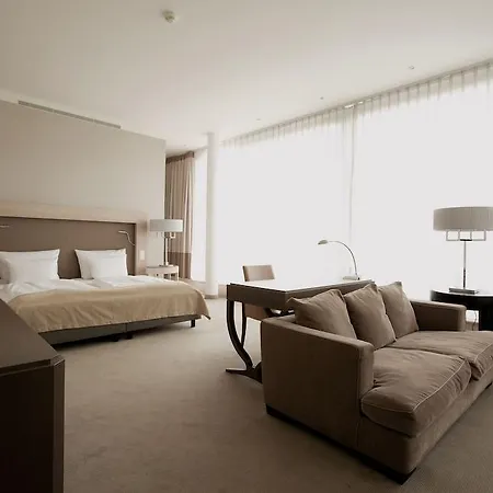 Townhouse Szálloda 5*