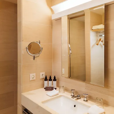 Townhouse 5*