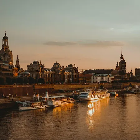 Hotel The Cloud One Dresden-Frauenkirche 5*