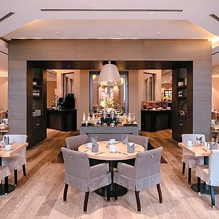 Hotel The Cloud One Dresden-Frauenkirche 5*